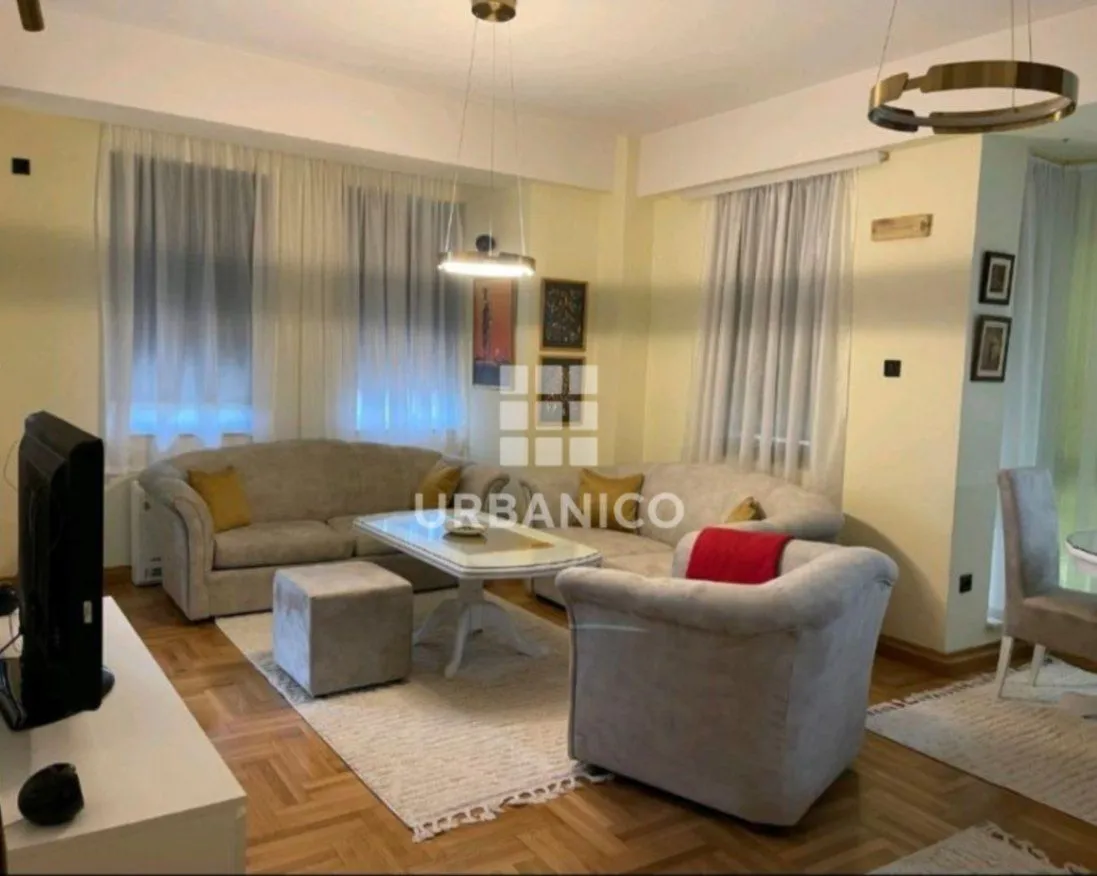 Izdavanje, dvosoban stan, 76m², Centar, Podgorica