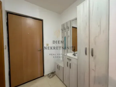 Izdavanje, dvosoban stan, 72m², Stari Aerodrom, Podgorica - image 11