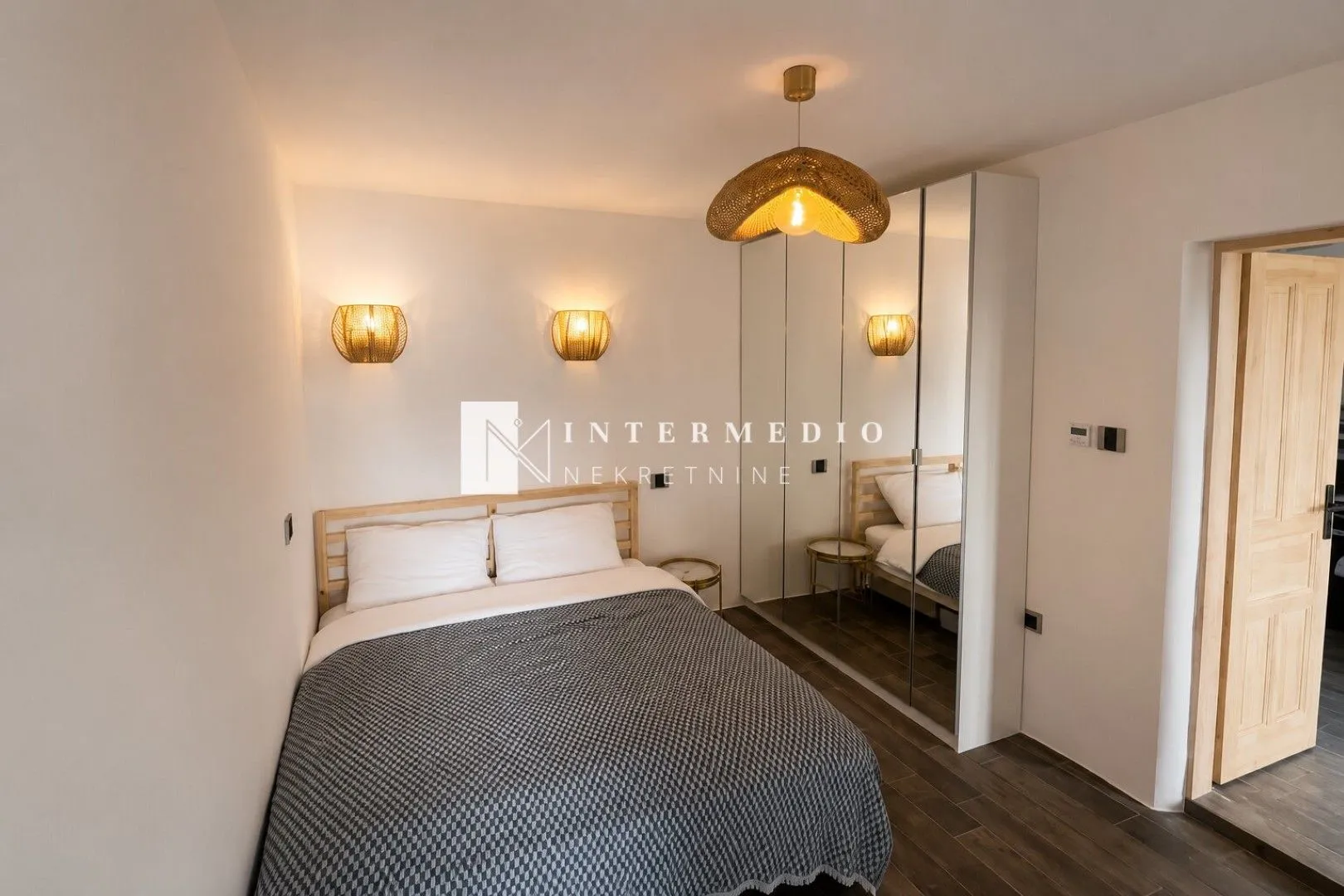 Prodaja, jednosoban stan, 57m², Srbina, Herceg Novi
