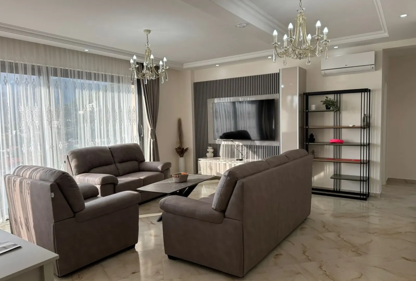 Rent, house, 345m², Seljanovo, Tivat