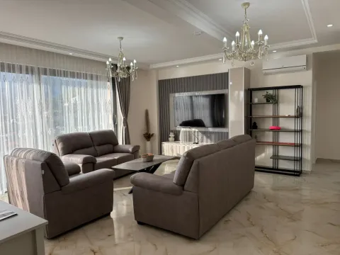 Rent, house, 345m², Seljanovo, Tivat - image 2