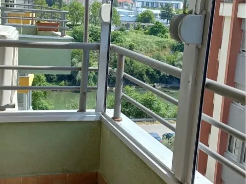 Izdavanje, jednosoban stan, 54m², Krivi Most, Podgorica - image 11