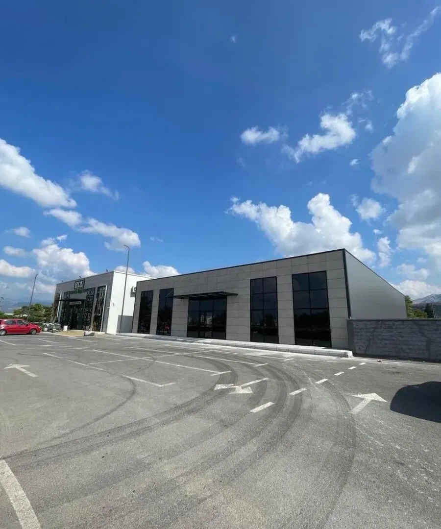 Izdavanje, poslovni prostor, 700m², Stari Aerodrom, Podgorica