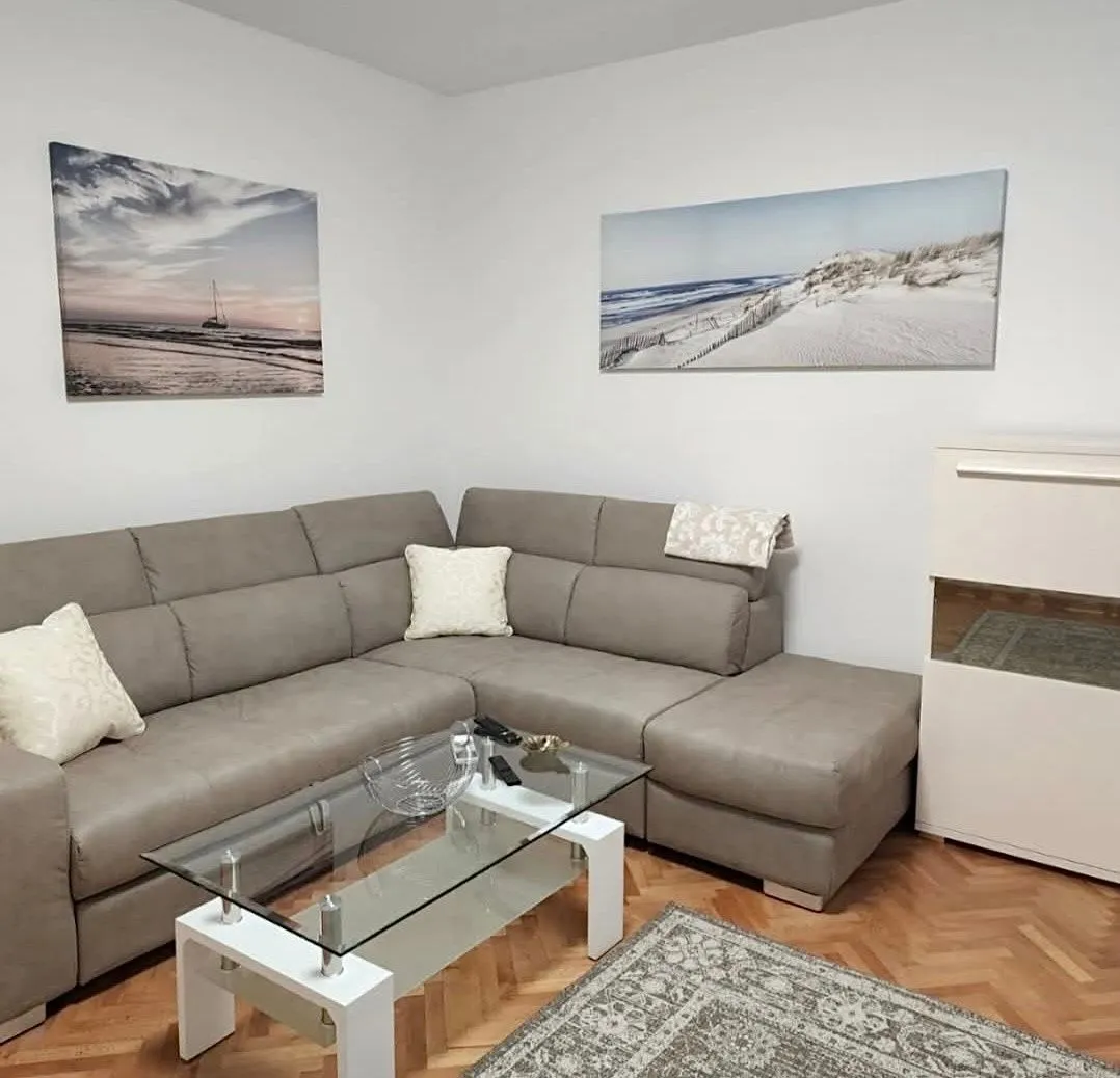 Rent, two bedroom apartment, 66m², Centar, Tivat