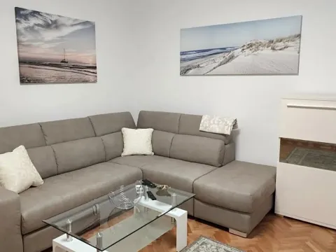 Rent, two bedroom apartment, 66m², Centar, Tivat - image 1