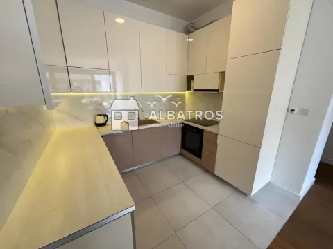 Prodaja, jednosoban stan, 65m², Soho City, Bar - image 5