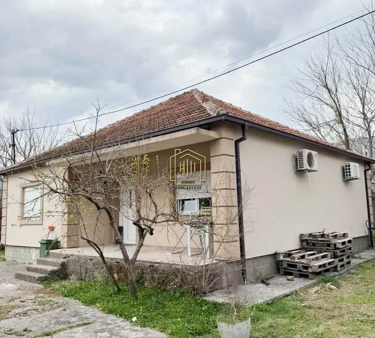 Izdavanje, kuća, 145m², Tomba, Bar