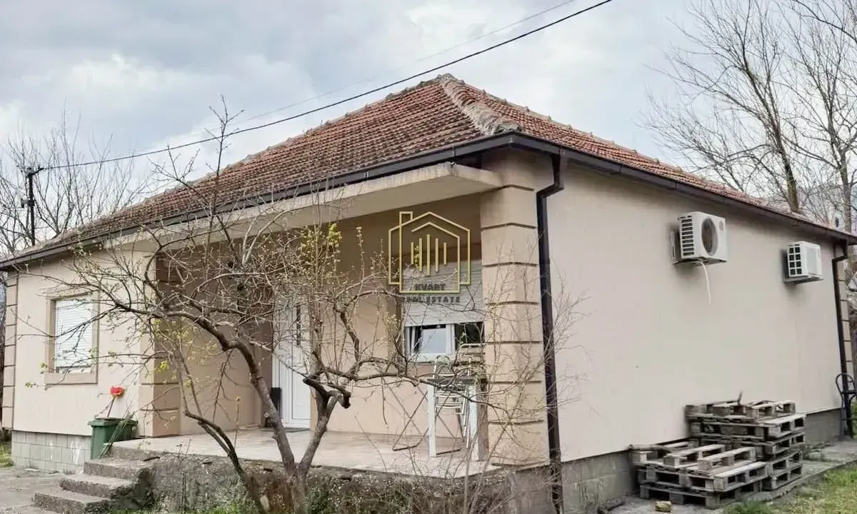 Rent, house, 145m², Tomba, Bar