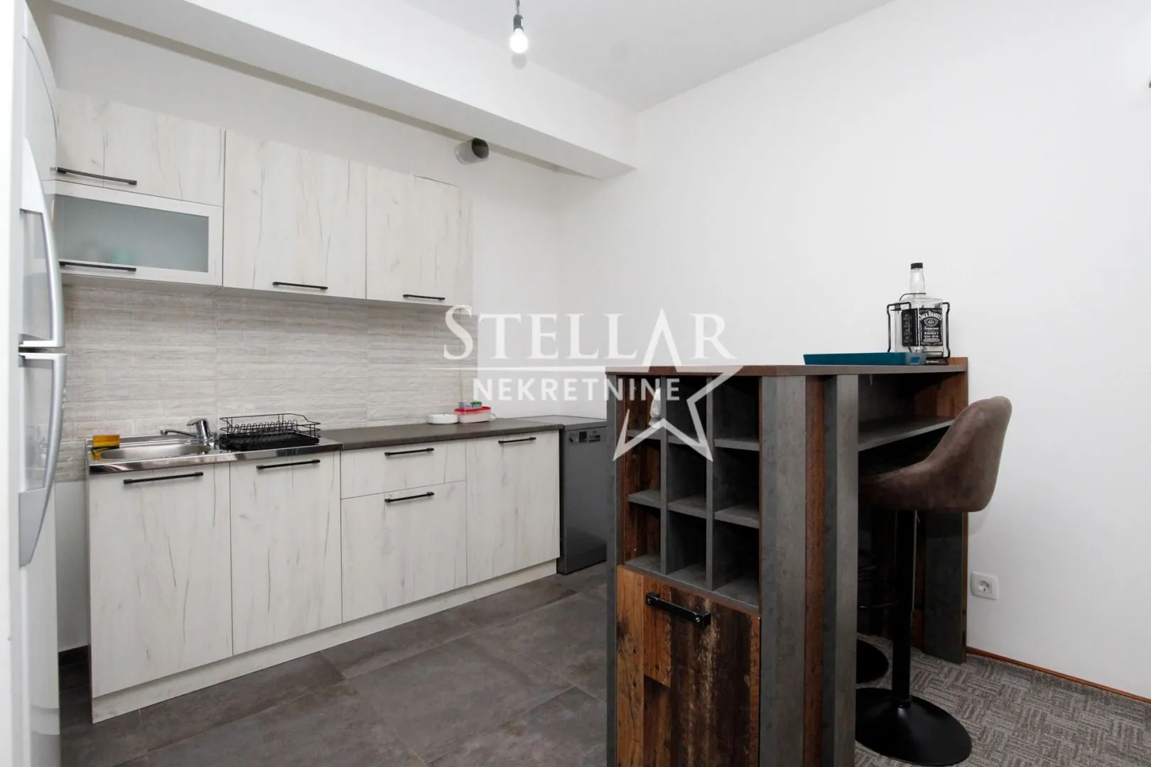 Rent, office space, 70m², Master Kvart, Podgorica