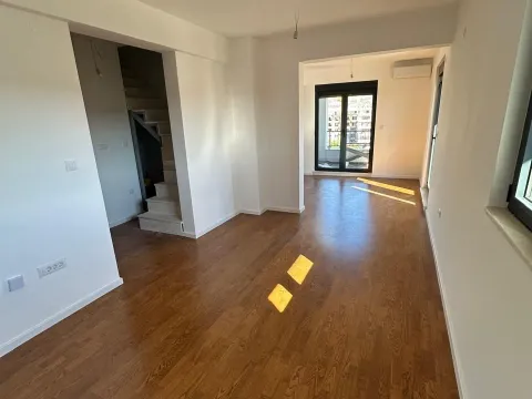 Izdavanje, dvosoban stan, 100m², Zagorič, Podgorica - image 6