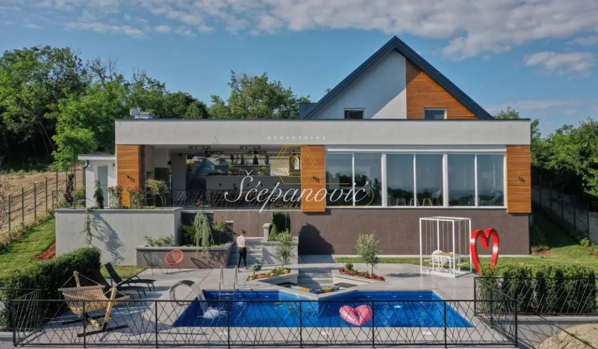 Rent, house, 295m², Sremski Karlovci, Novi Sad