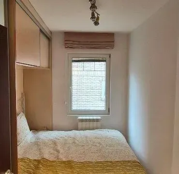 Rent, two bedroom apartment, 32m², Šumice, Beograd - image 6