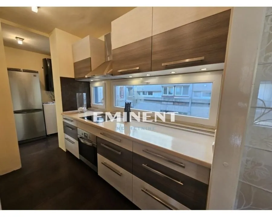 Izdavanje, trosoban stan, 73m², Novi Beograd Blok 23, Novi Beograd Sve Podlokacije