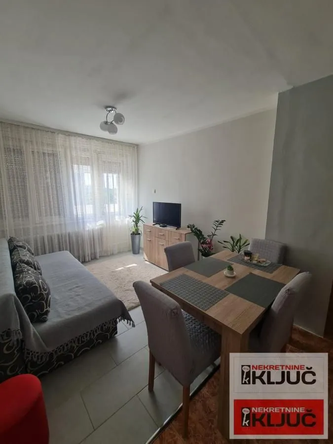 Prodaja, dvosoban stan, 56m², Železnička Stanica, Novi Sad Sve Podlokacije
