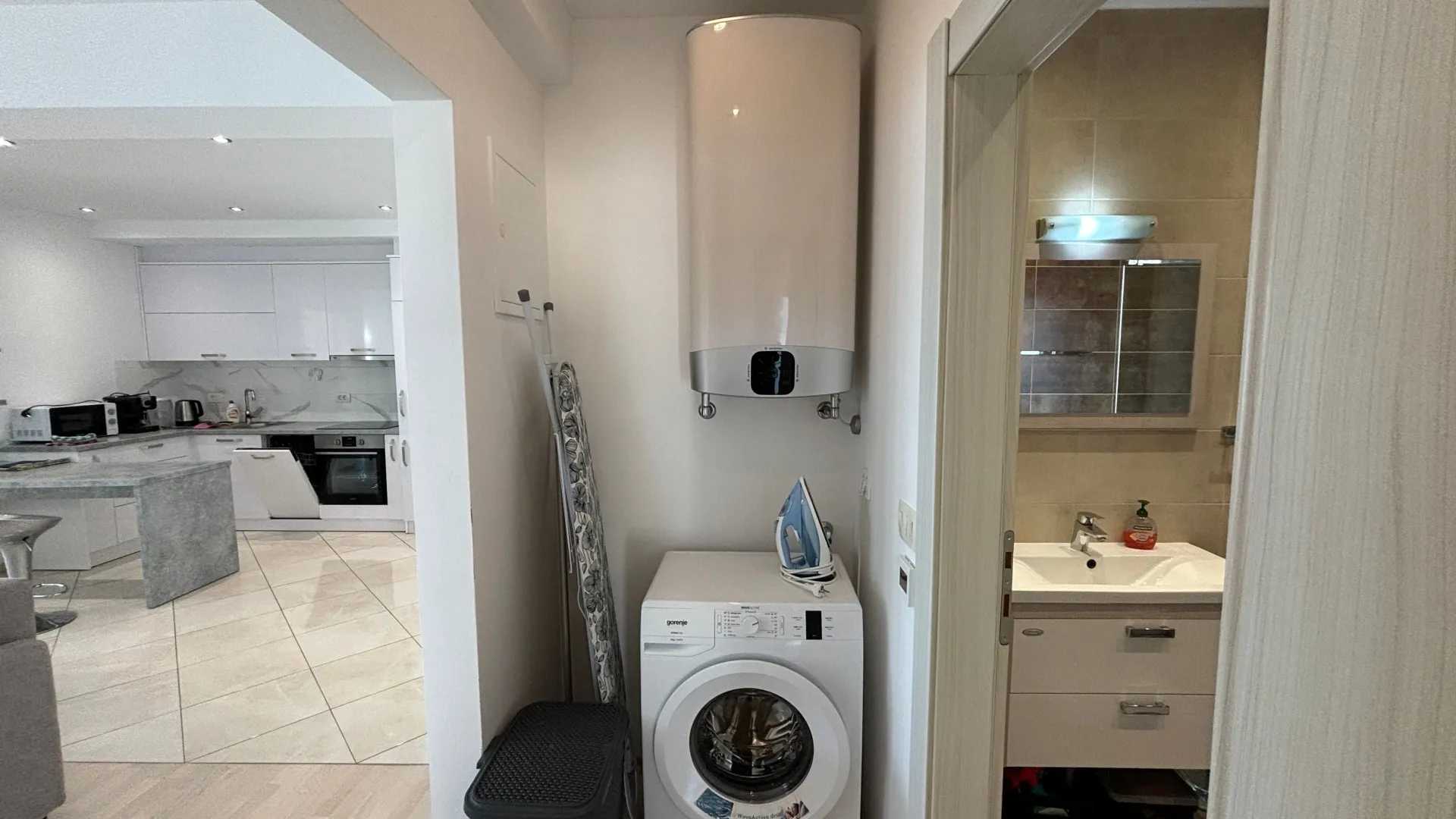 Rent, two bedroom apartment, 75m², Ivanovići, Budva