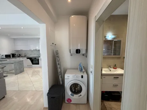 Rent, two bedroom apartment, 75m², Ivanovići, Budva - image 10