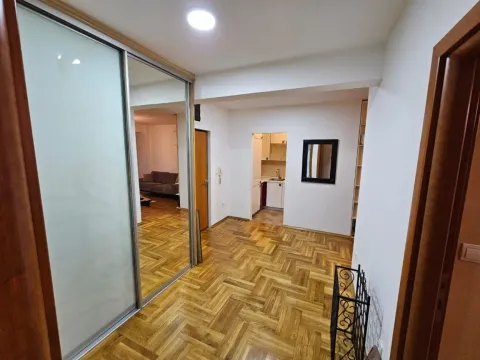 Izdavanje, dvosoban stan, 58m², Preko Morače, Podgorica - image 14
