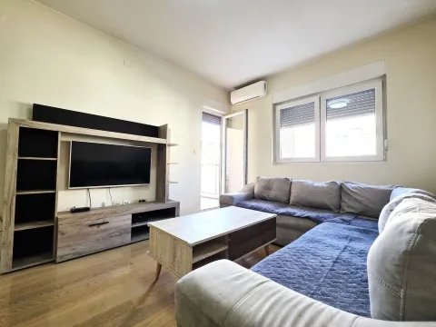 Rent, apartment, 46m², City Kvart, Podgorica - image 2