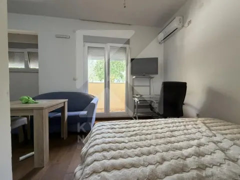 Rent, studio apartment, 30m², City Kvart, Podgorica - image 5