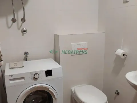 Izdavanje, dvosoban stan, 38m², Salajka, Novi Sad Sve Podlokacije