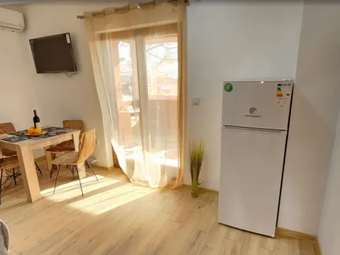 Rent, one bedroom apartment, 55m², Šušanj, Bar - image 9