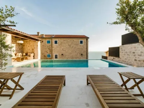 Prodaja, kuća, 195m², Reževići, Budva