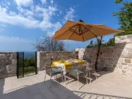 Izdavanje, dvosoban stan, 100m², Kamenovo, Budva - image 2