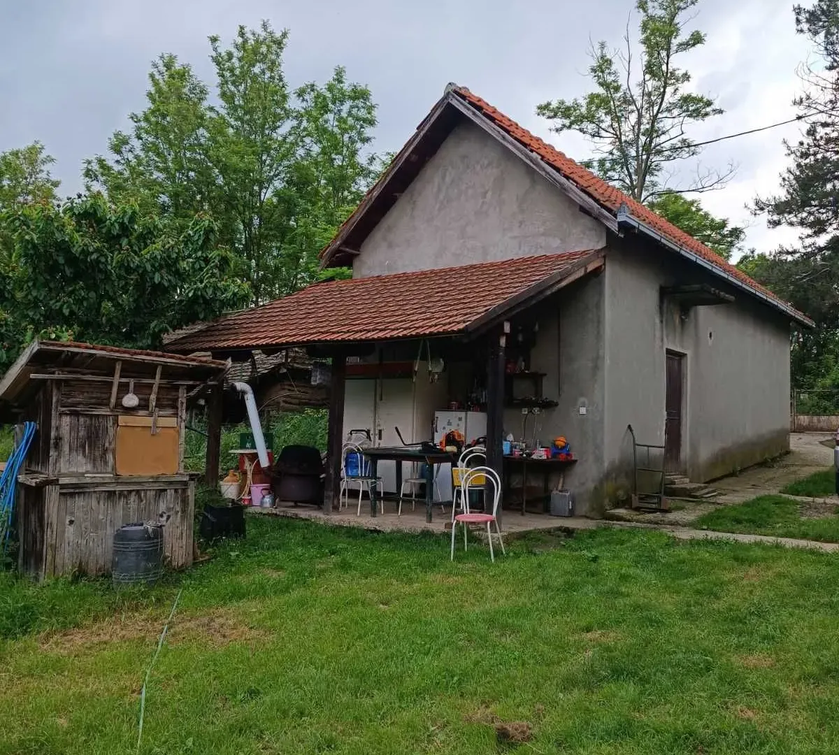 Prodaja, kuća, 360m², Ugrinovci, Gornji Milanovac