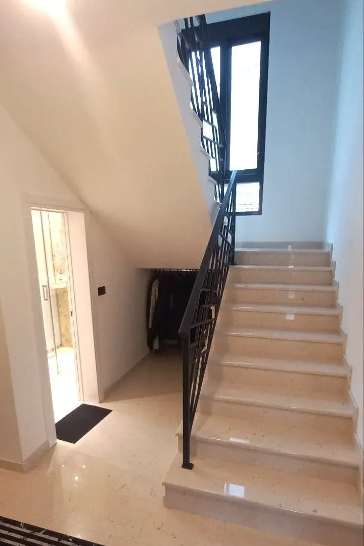 Rent, apartment, 180m², Gornja Gorica, Podgorica