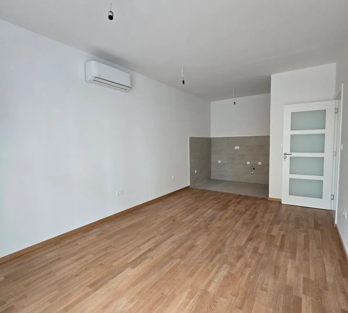 Prodaja, jednosoban stan, 45m², Pobrežje, Podgorica
