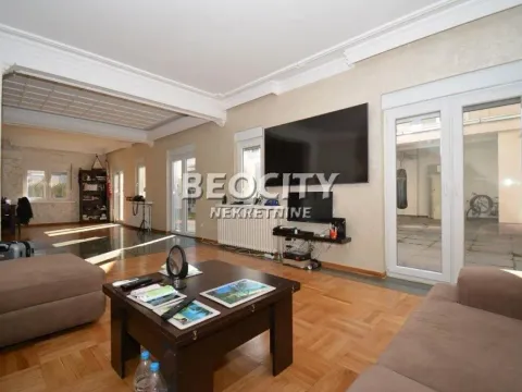 Sale, house, 610m², Zeleno Brdo, Zvezdara Sve Podlokacije - image 13