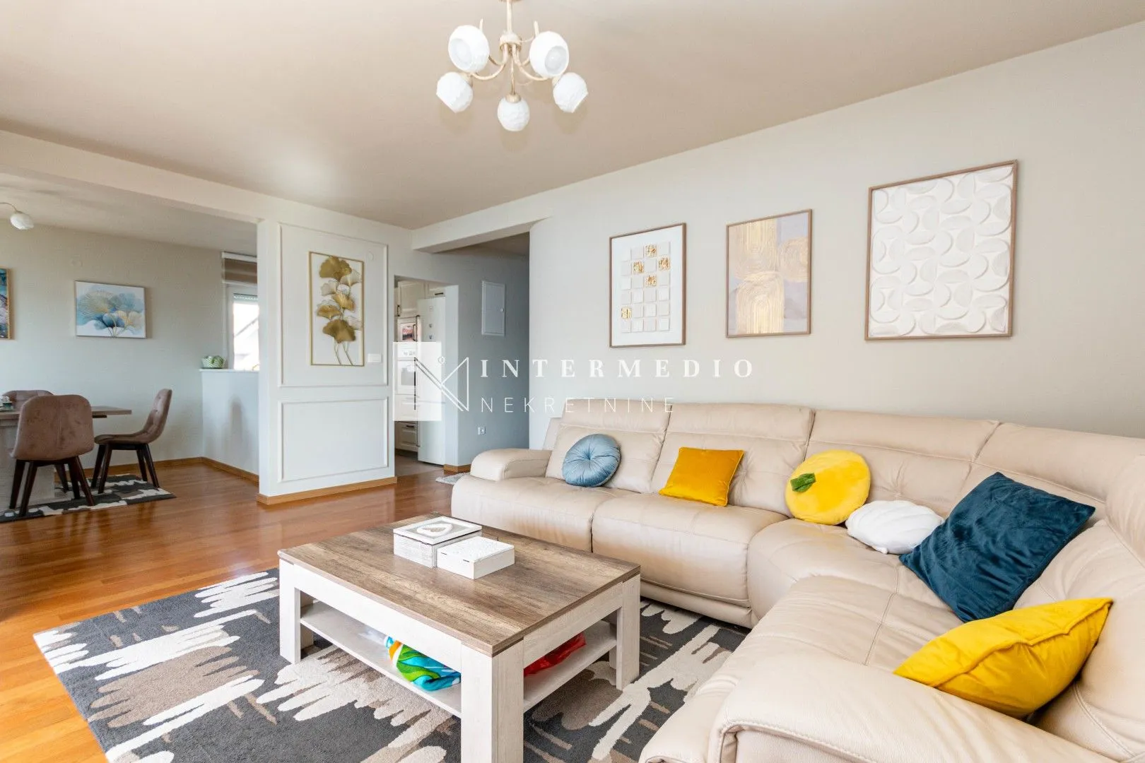 Prodaja, dvosoban stan, 91m², Đenovići, Herceg Novi