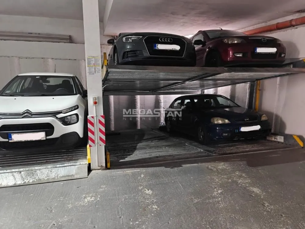 Rent, parking/garage, 13m², Palilula Sve Podlokacije, Beograd