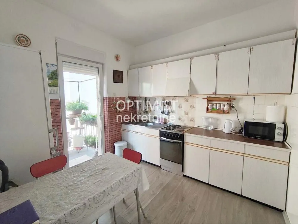 Sale, two bedroom apartment, 67m², Senjak, Beograd