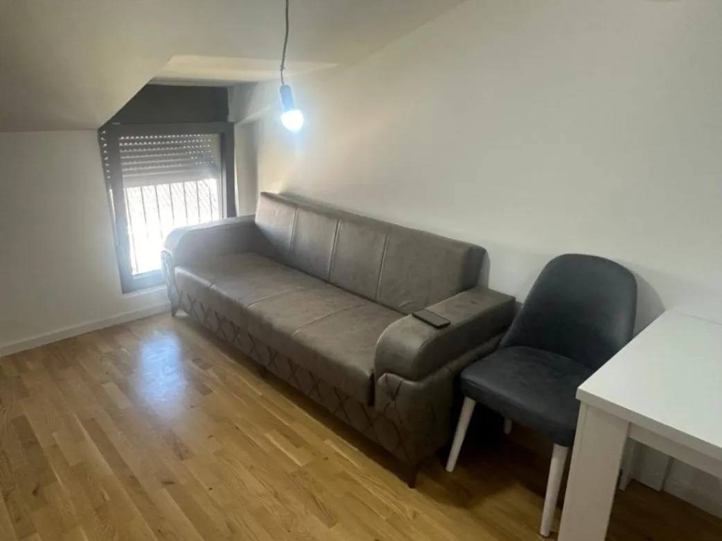 Izdavanje, garsonjera, 30m², Stara Varoš, Podgorica