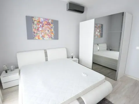 Prodaja, stan, 179m², Dobra Voda, Bar - image 9