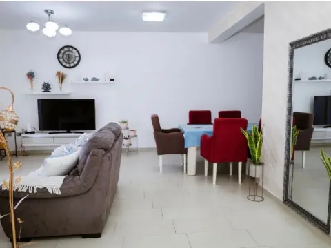 Izdavanje, kuća, 170m², Bigova, Kotor - image 3