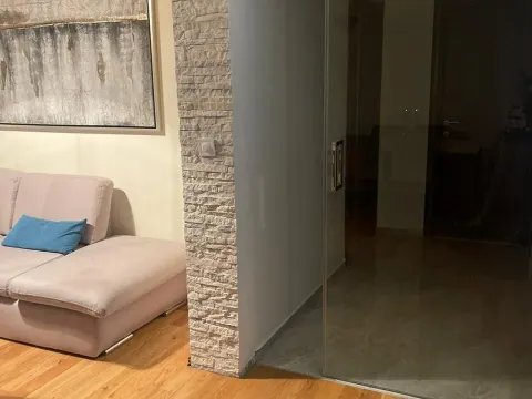 Prodaja, stan, 85m², Kotor, Crna Gora - image 7