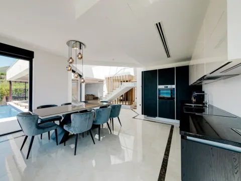 Prodaja, kuća, 351m², Marići, Tivat - image 10