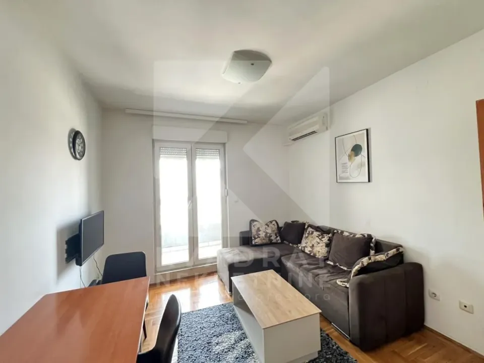 Rent, two bedroom apartment, 42m², Stari Aerodrom, Podgorica