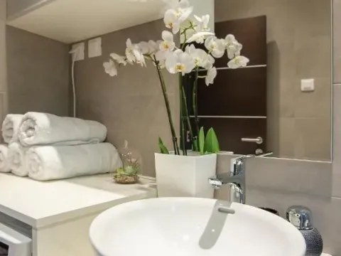 Prodaja, kuća, 210m², Dobrota, Kotor - image 46