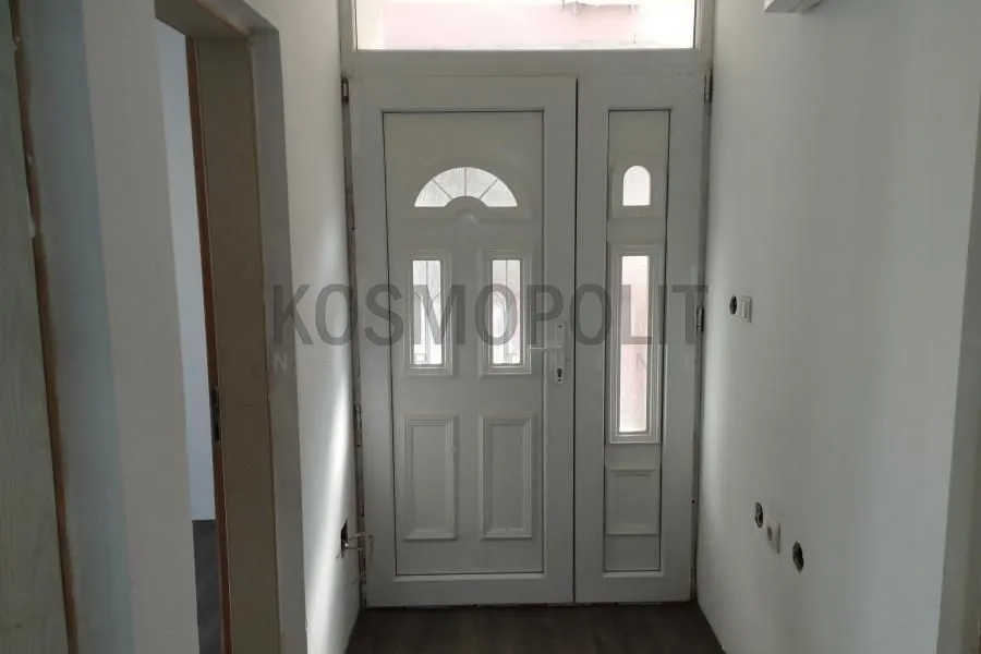 Prodaja, trosoban stan, 67m², Zemun Sve Podlokacije, Beograd