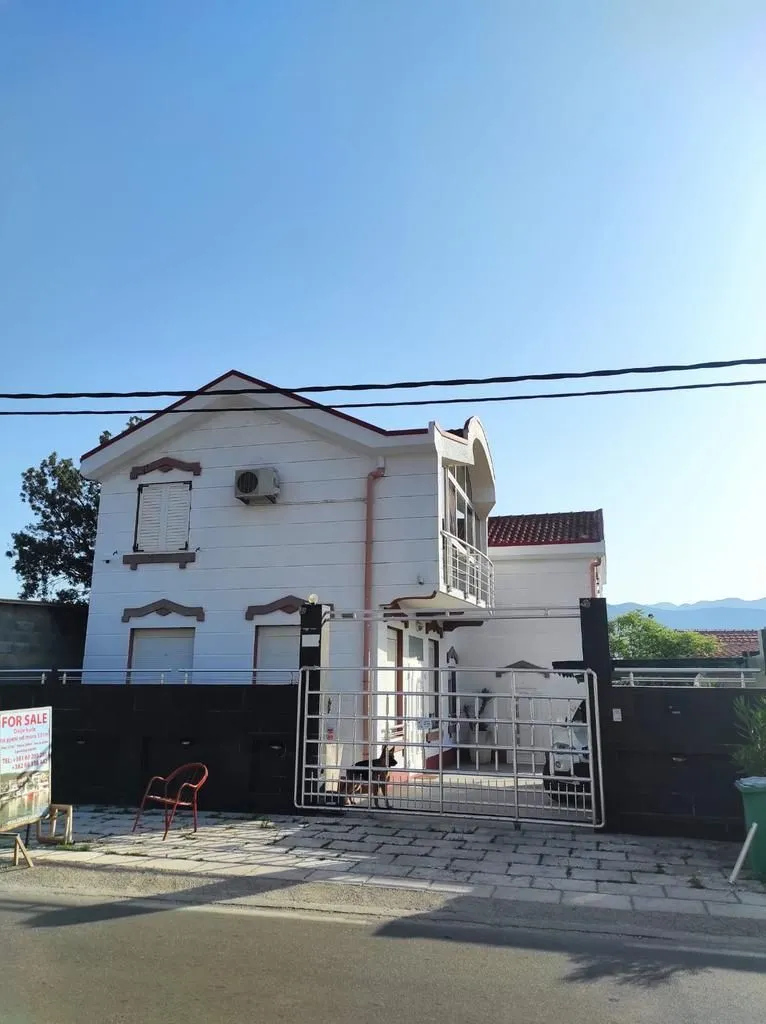 Sale, house, 387m², Đuraševići, Tivat