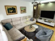 Prodaja, trosoban stan, 87m², Stari Aerodrom, Podgorica - image 1