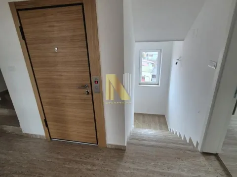 Rent, office space, 650m², Stari Majur, Petrovaradin - image 17