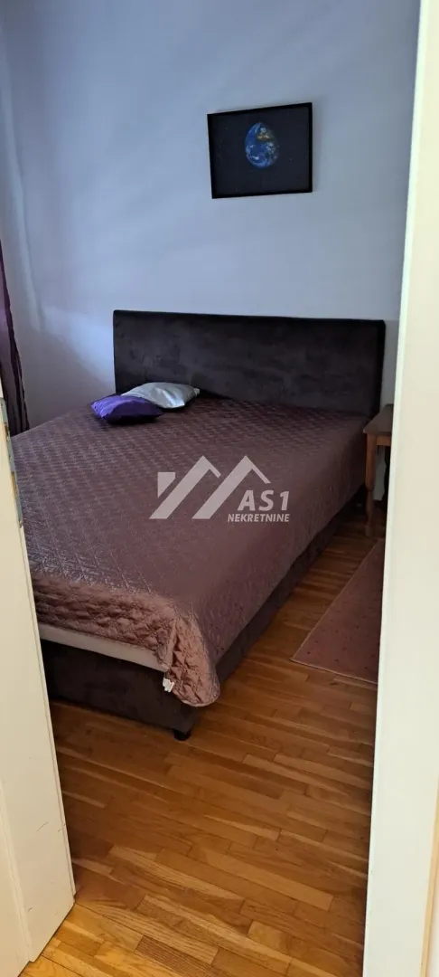Izdavanje, jednosoban stan, 36m², Bulevar Evrope, Novi Sad Sve Podlokacije