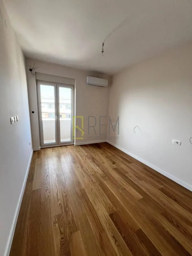 Prodaja, dvosoban stan, 71m², Central Point, Podgorica