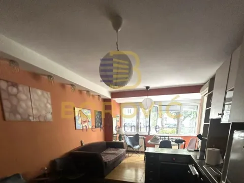 Sale, two bedroom apartment, 60m², Stari Grad, Beograd - image 2