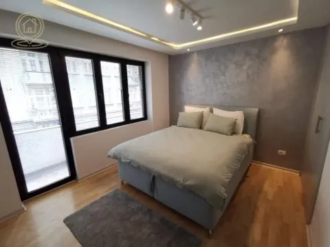 Izdavanje, trosoban stan, 70m², Savski Venac, Beograd - image 10