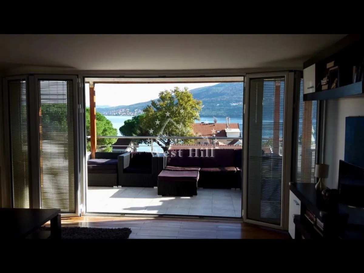 Prodaja, trosoban stan, 135m², Đenovići, Herceg Novi